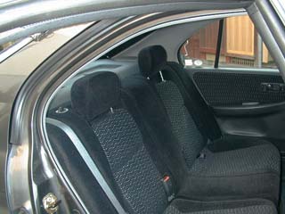 prime_rearseat1.jpg (22448 バイト)