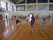 写真:紙ひこうき大会の様子