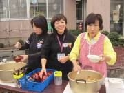 写真:やきいも大会の様子